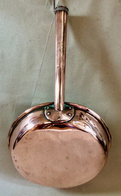 Victorian copper sauté pan. 30cm diameter.