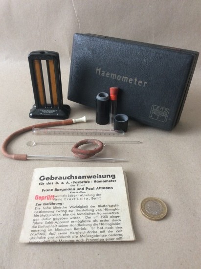 1930s boxed Bakelite Haemometer set