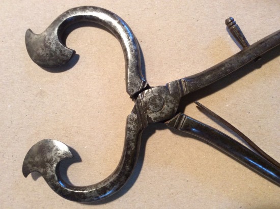 Early 19th century wrought iron or steel sugar cutters or nips