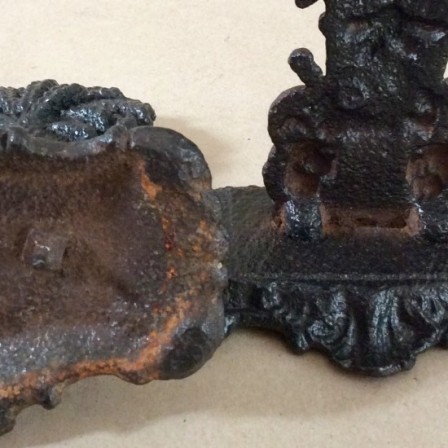 Detail: Pair Victorian Cast Iron Wheatsheaf hearth or mantlepiece ornaments. C1850