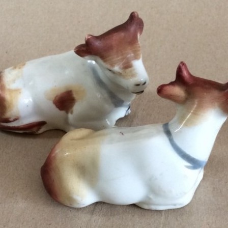 Detail: Pair Victorian staffs. cows.